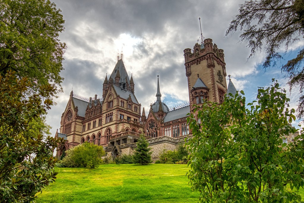 schloss drachenburg kasteel hdr bucht slot drachenfels in königswinter duitsland neogotiek neorenaissance renaissance